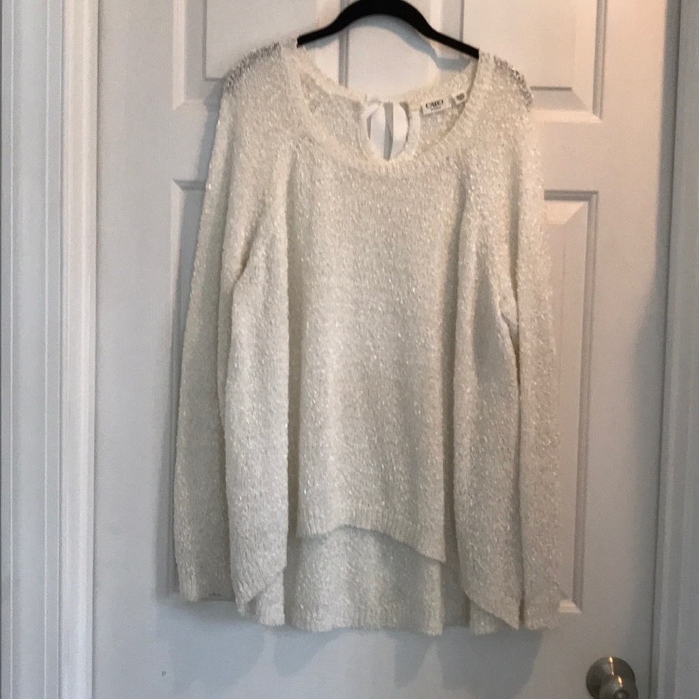 Hi/low off white sweater.